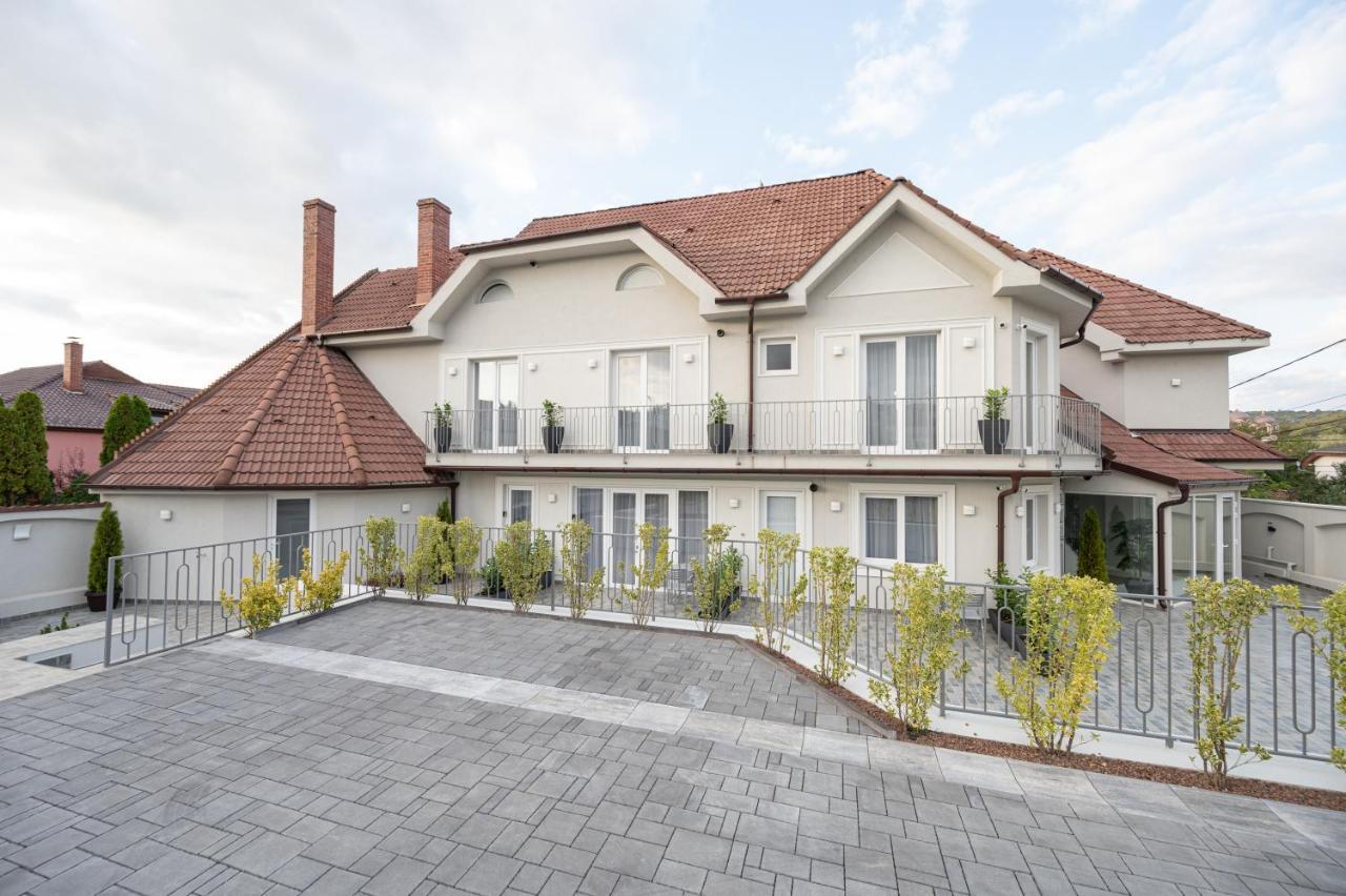 Dozsa Residence Oradea Exteriér fotografie