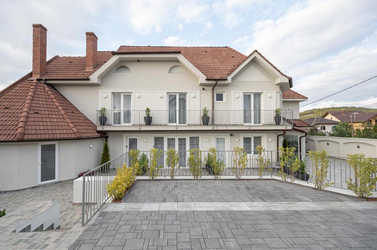 Dozsa Residence Oradea Exteriér fotografie