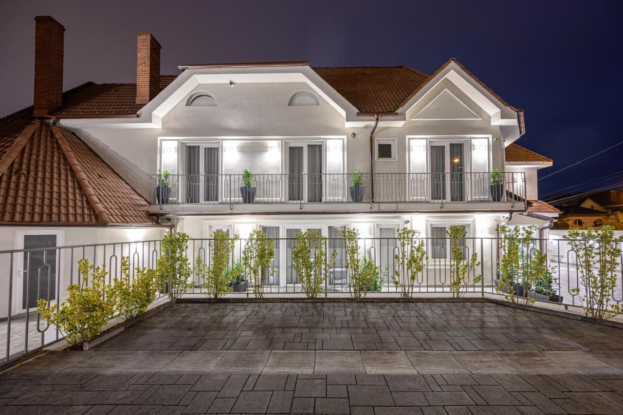 Dozsa Residence Oradea Exteriér fotografie